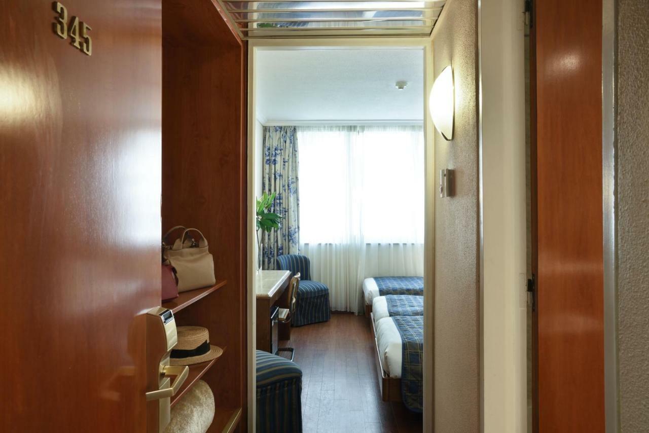 Titania Hotel Atene Esterno foto